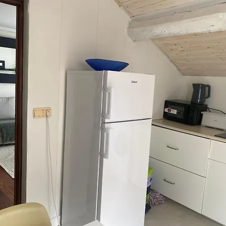 Tatil Evi Piso 2, En Piedrasblancas A 5 Min, 1,5 Kilometros De La Playa De Salinas *